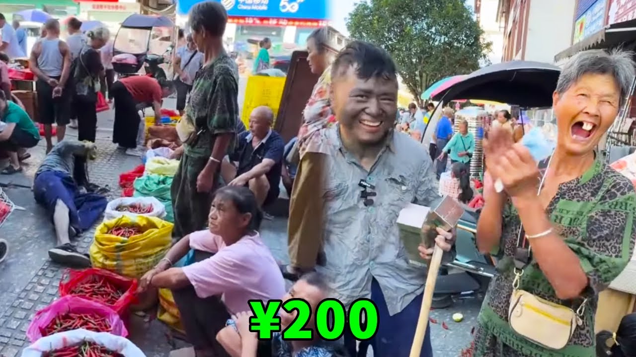 阿義假扮乞丐故意跌倒在人群中，一群人都不肯扶阿義，只有善良阿姨扶起阿義給阿義5元錢！ 【阿義走鄉村】#Farm #tour #drama #正能量