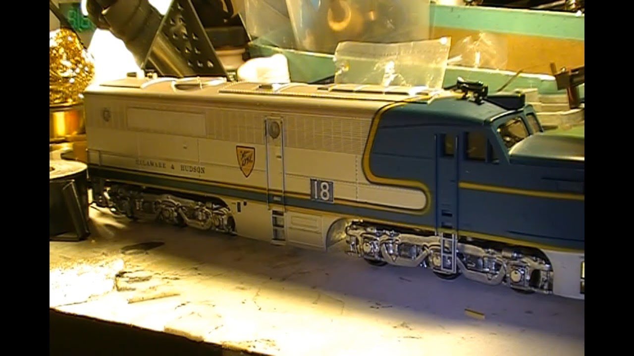 Athearn alco pa Genesis drive install.