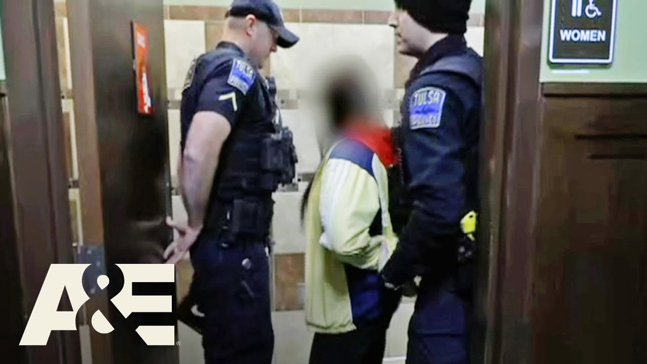 Live PD: Greatest Shifts &ndash; Counterfeit Bills Found in Pizza Shop Bathroom | A&E