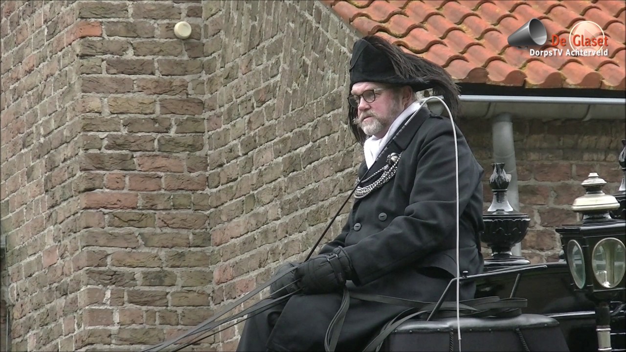 Een uitvaart met paarden