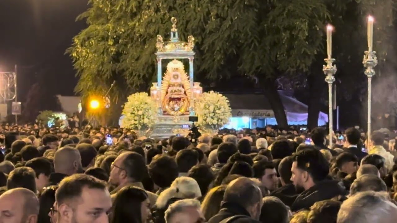 virgen de setefilla entrando en reyes católicos - magna Sevilla