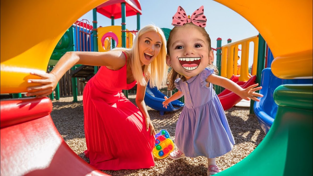 Annesi Parkta Oyuncakları Saklandı, Eva Bulmaya Çalıştı 🎈🎉🧩 