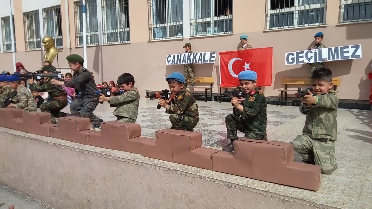 Çanakkale gösterisi 1.Sınıf Gaziantep Fatih Sultan Mehmet ilkokulu