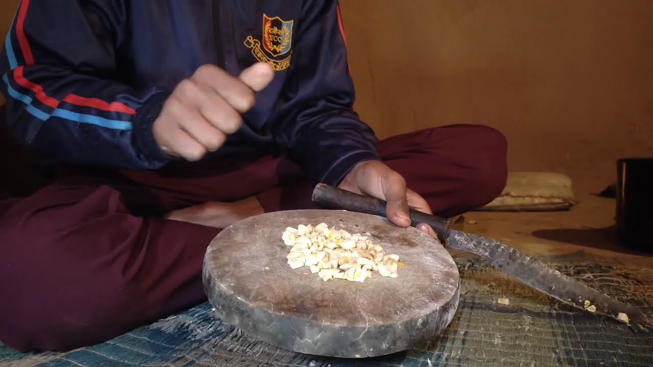 Aaj ghar per koi nahin tha