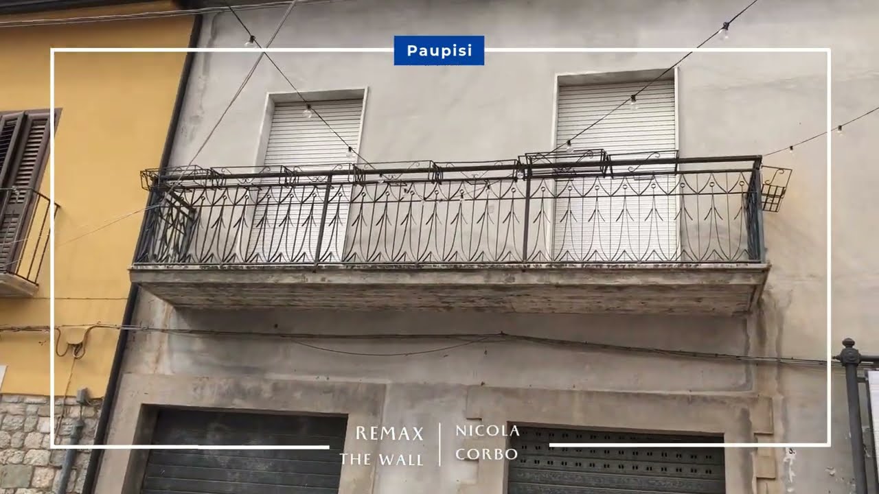 Investi nel Cuore di Paupisi: Immobile Storico con 3 Appartamenti e Corte Privata