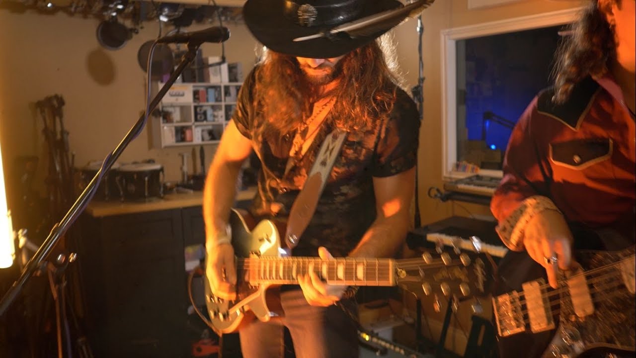 Vern Daysel & The Burning Breeze - Feel so Right (Live at Raincat Studio)