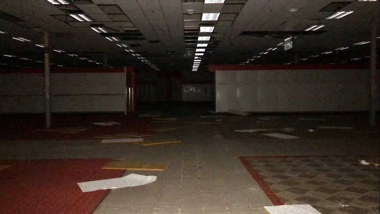 INSIDE Abandoned Target STUCK IN THE 80S - Federal Way, WA 