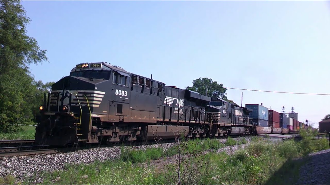 7/22/23 Fostoria, OH; NS 8083 leads an intermodal west