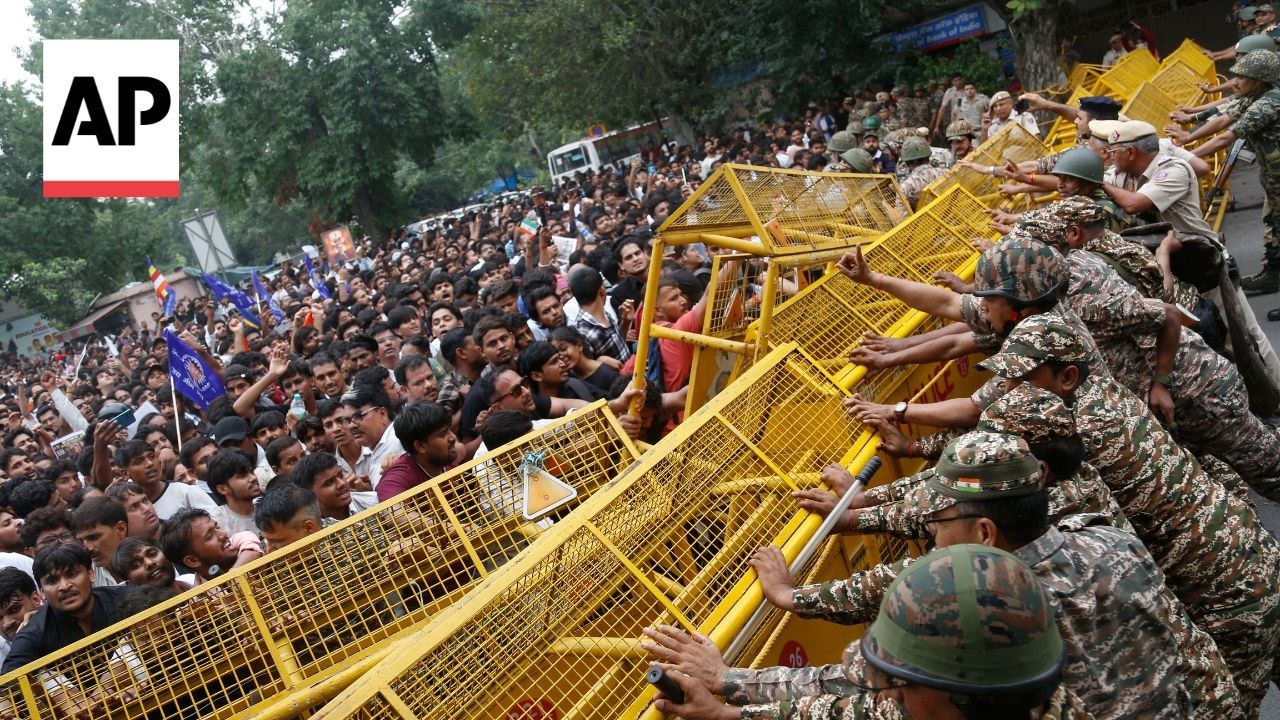 Indian police clash with Cockroach Party supporters near Parliament