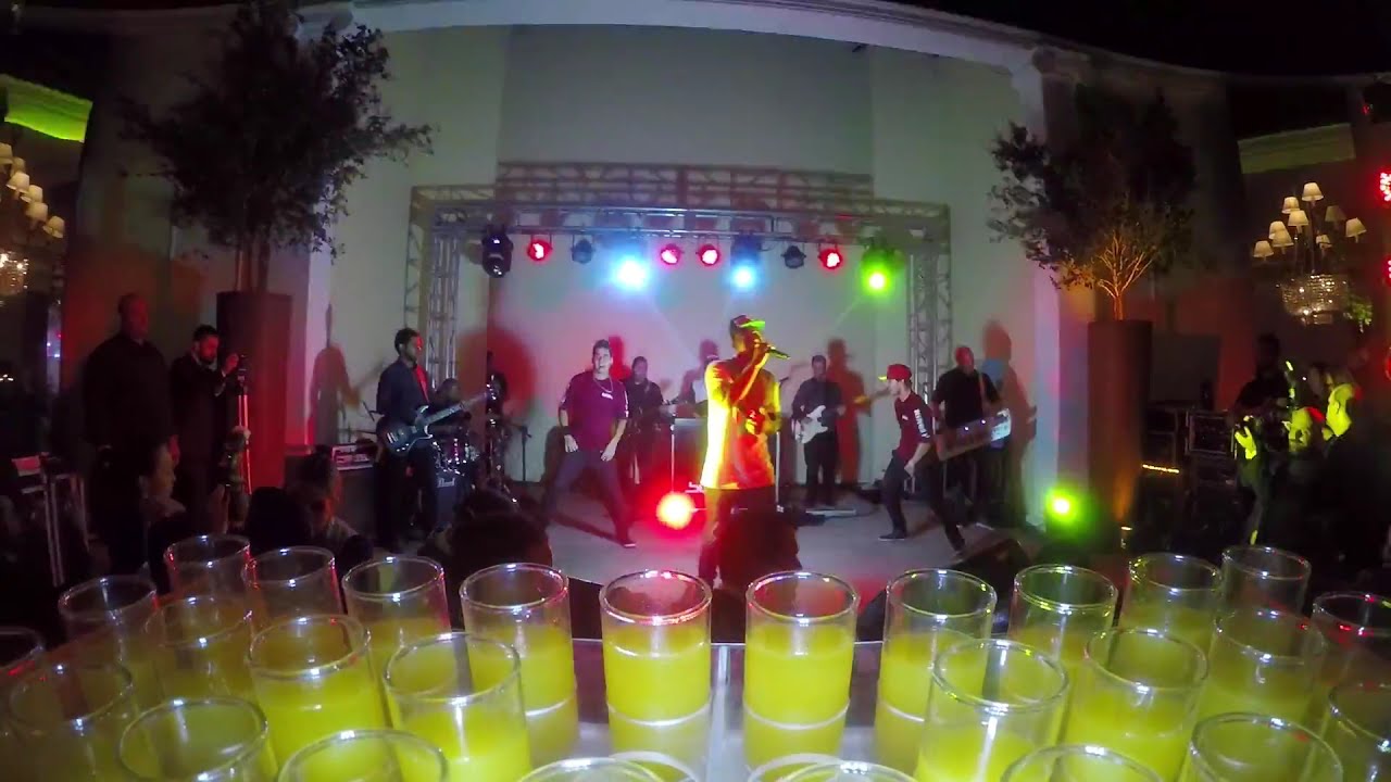 Shot Drinks na pista de dan&ccedil;a - Joe Drinks