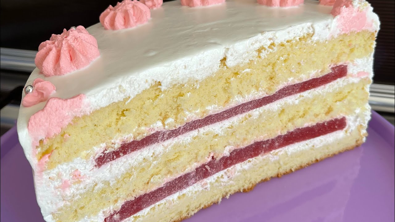 Tort fin cu căpșuni și crema de iaurt/Torta di fragole e yogurt