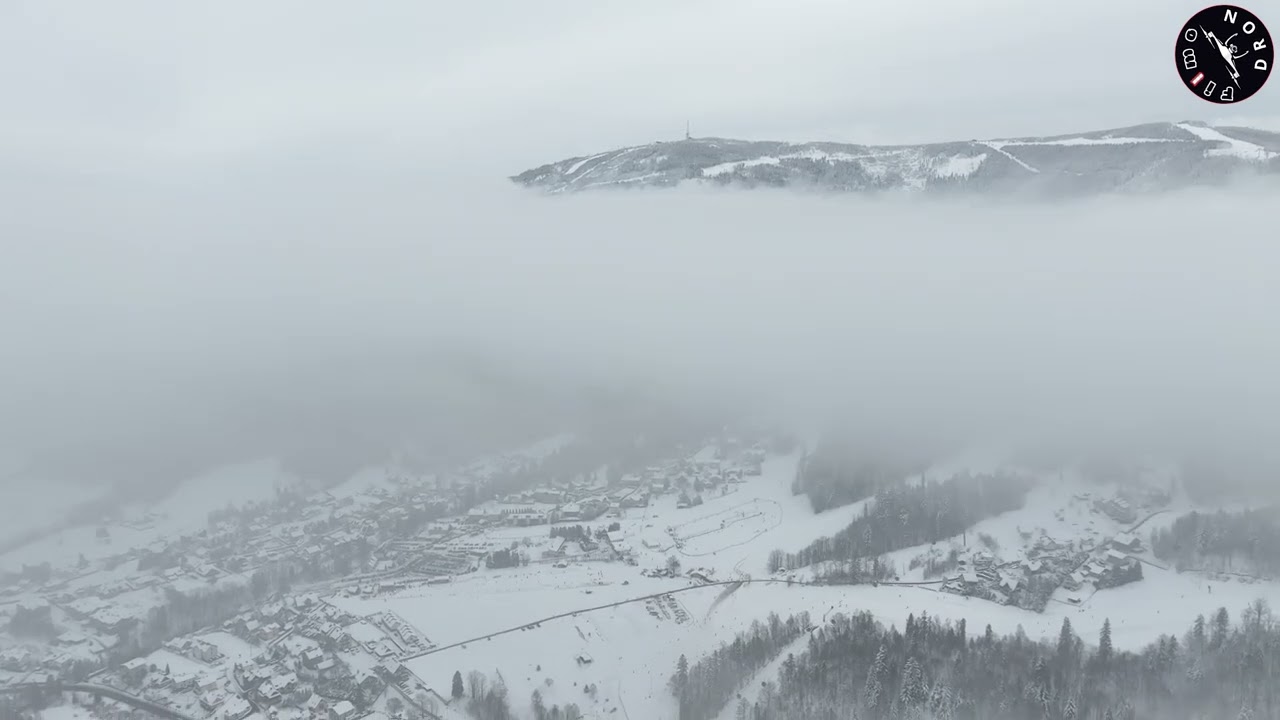 Szczyrk i okolice w nieco zamglonej scenerii