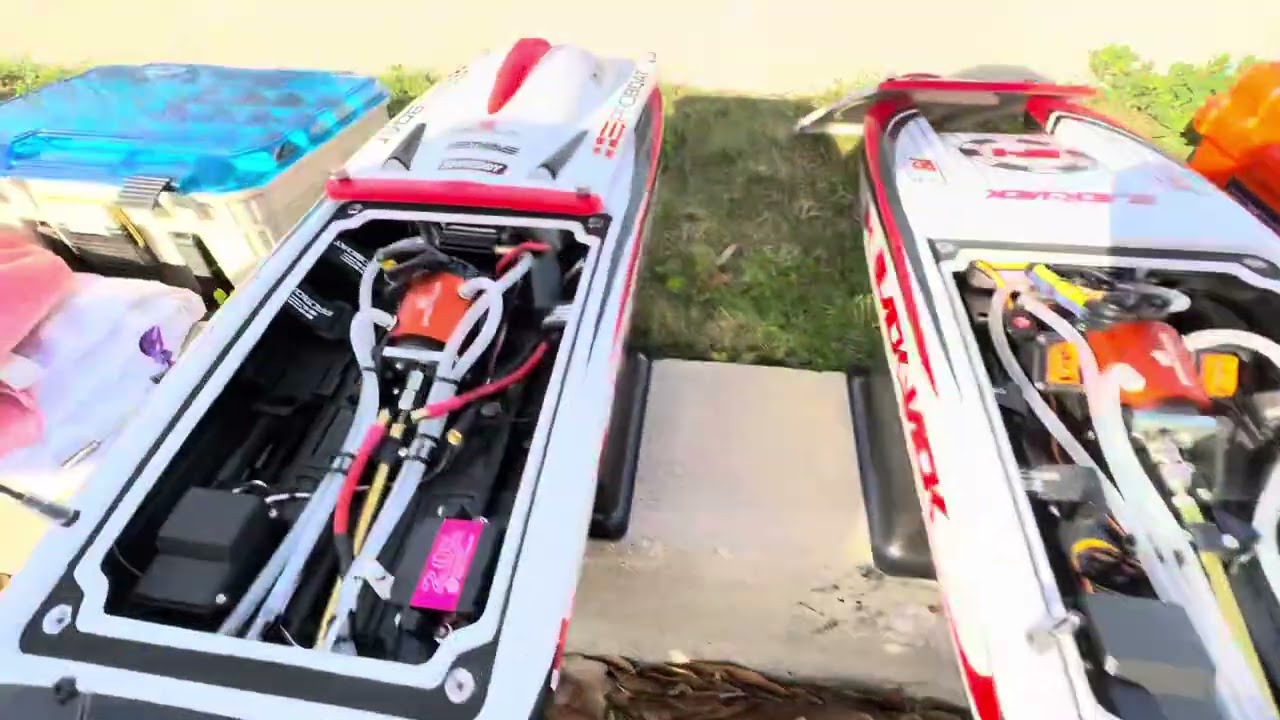Предварительный разговор перед заездом на катере Treystoys ProBoat BJ 24v2 Canal X 😁