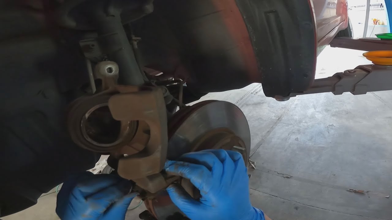 【スイフト】【ZC71S】エンジンオイル・エレメント・Fディスクパッド交換作業の動画【自動車整備科職業訓練指導員】