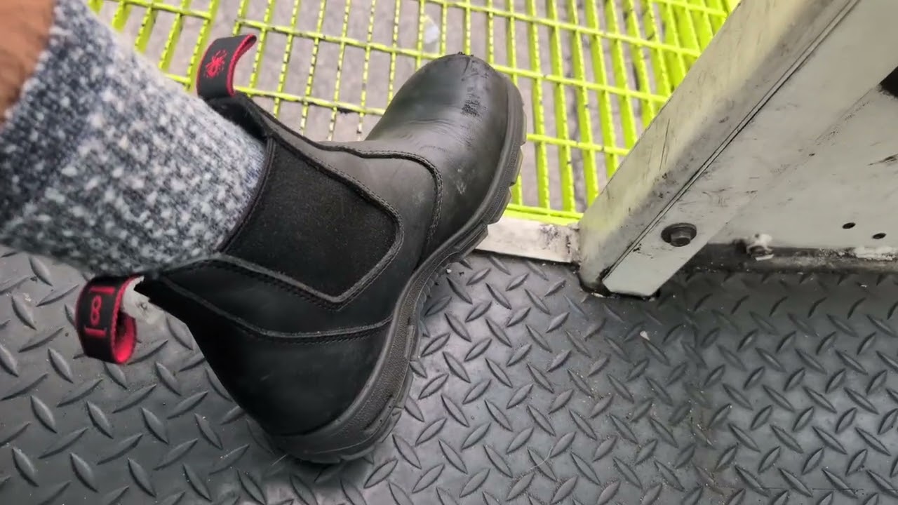 Удобны ли ботинки Redback?