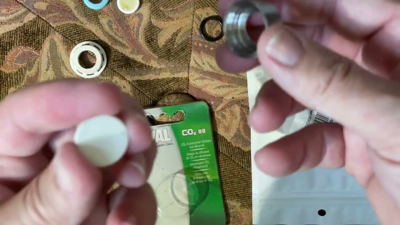 How to quickly fix a CO2 aquarium diffuser in an emergency.