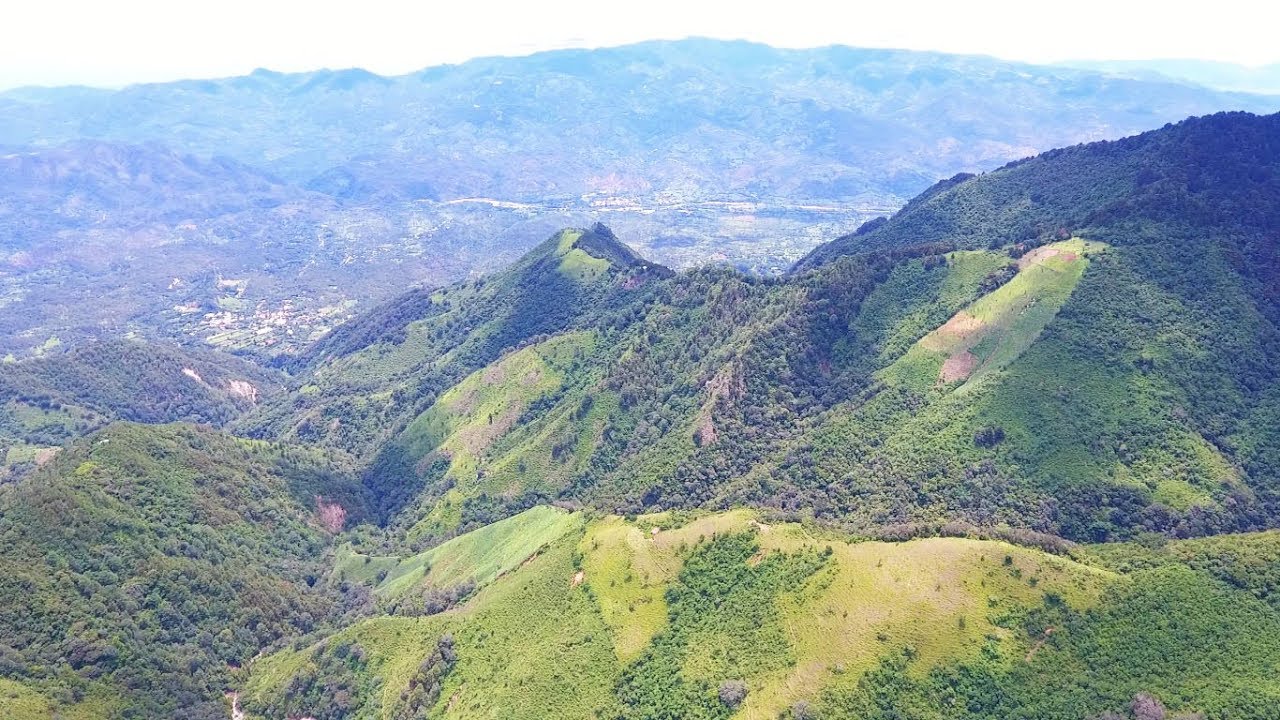 Piedra de Cayaguanca Chalatenango el salvador  en drone