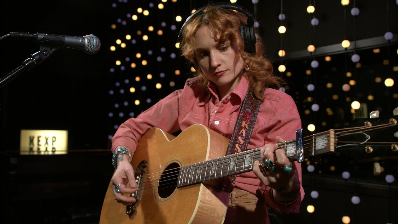 Kassi Valazza - Full Performance (Live on KEXP)