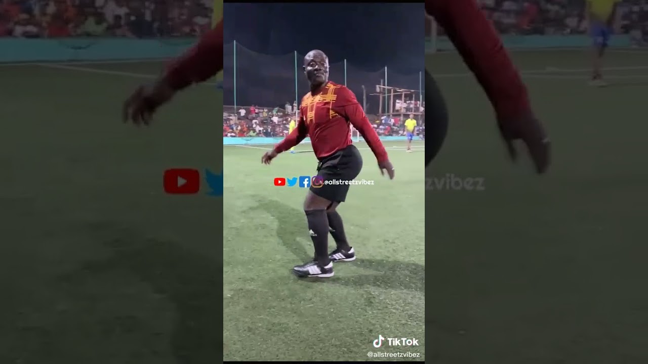 Referee Somo Dancing moves 