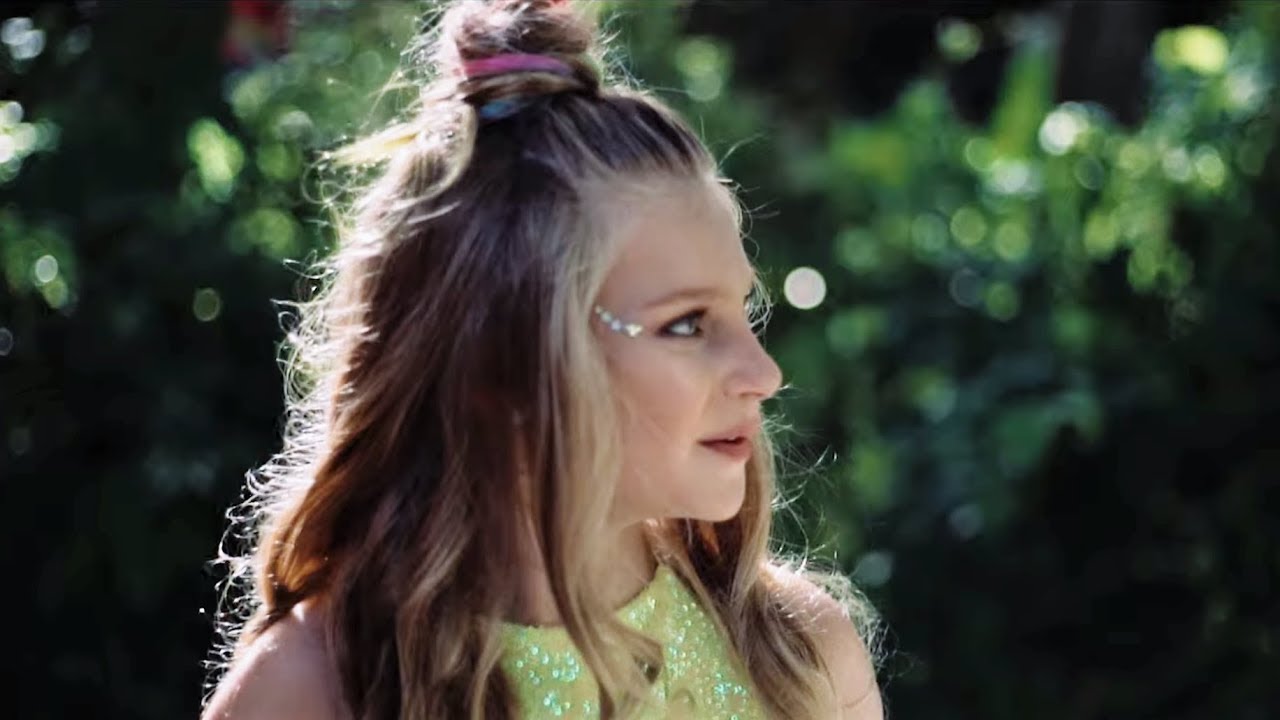 Bebe Rexha - Girl in the Mirror - UglyDolls (Cover by Azzy Brooks)
