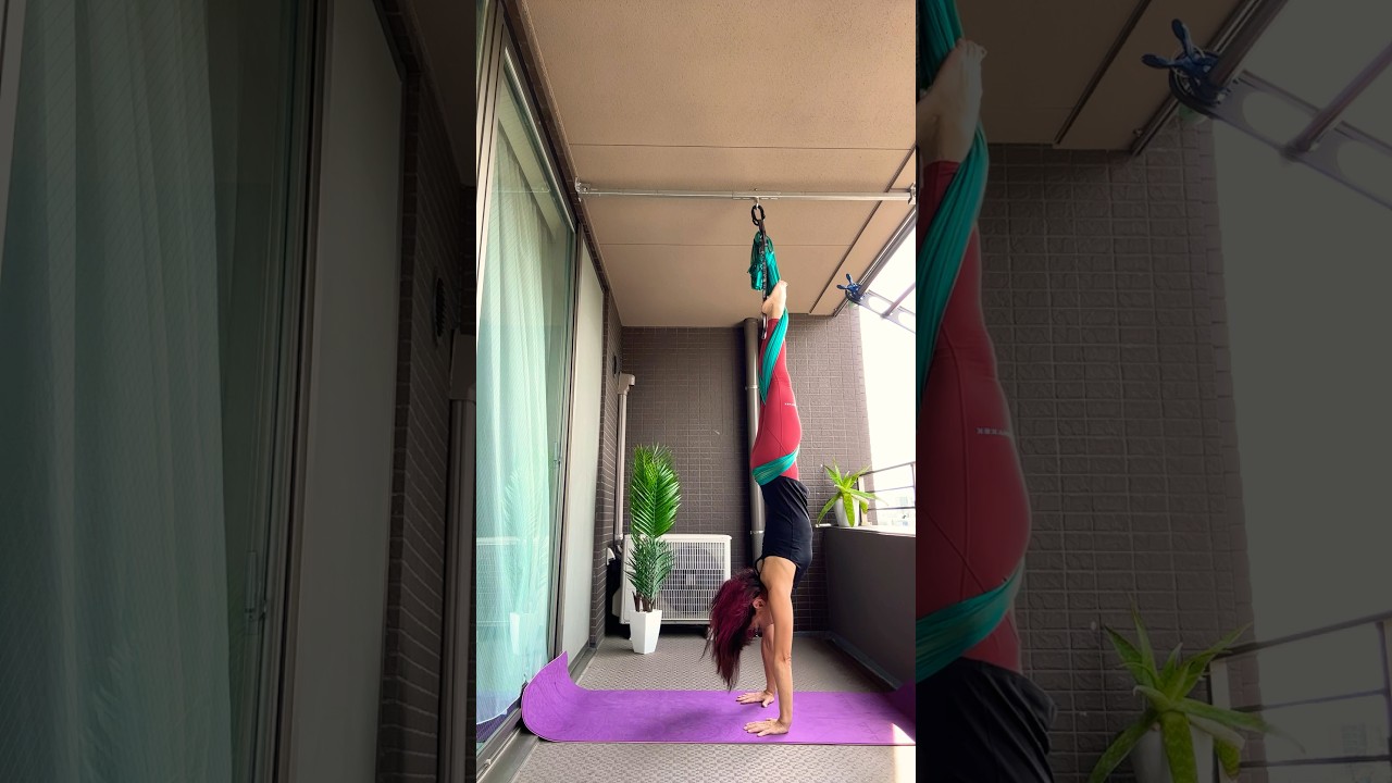 Hammock Handstand #aerialyoga #hammock #howto