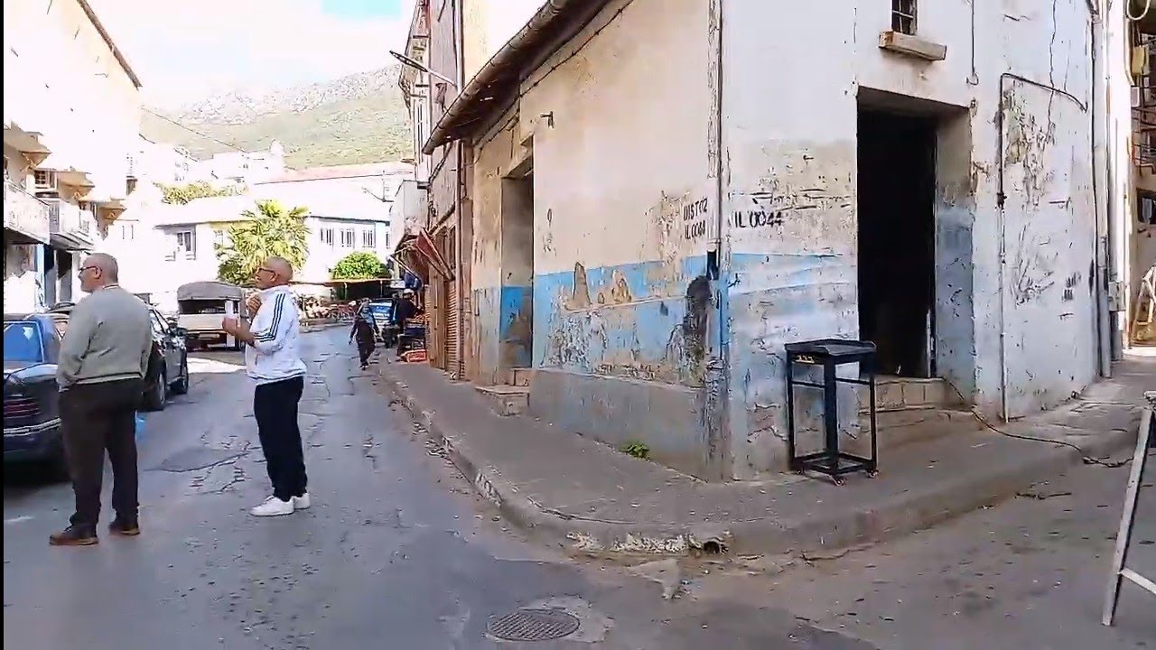 Rue Fatima vers Boulouiza Bejaia et ses anciens commerçants, commerces, boutiques, cafés,épiceries..