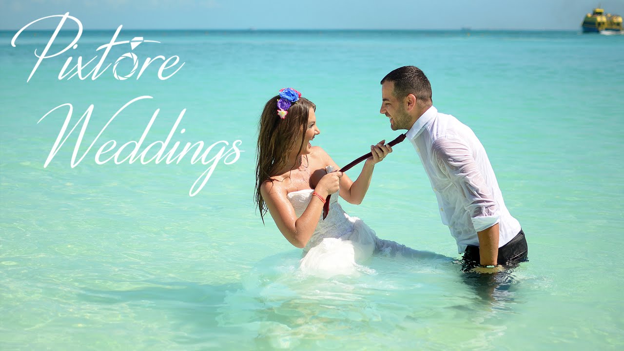 Trash the dress in Cancun