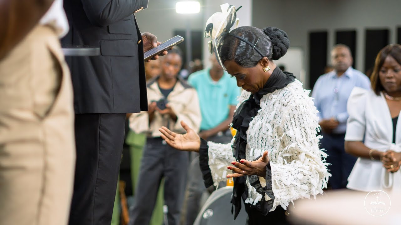 Live - Sunday service - 11 Jan. 2026 :Theme: la restauration est possible. Dr. P. Yembe