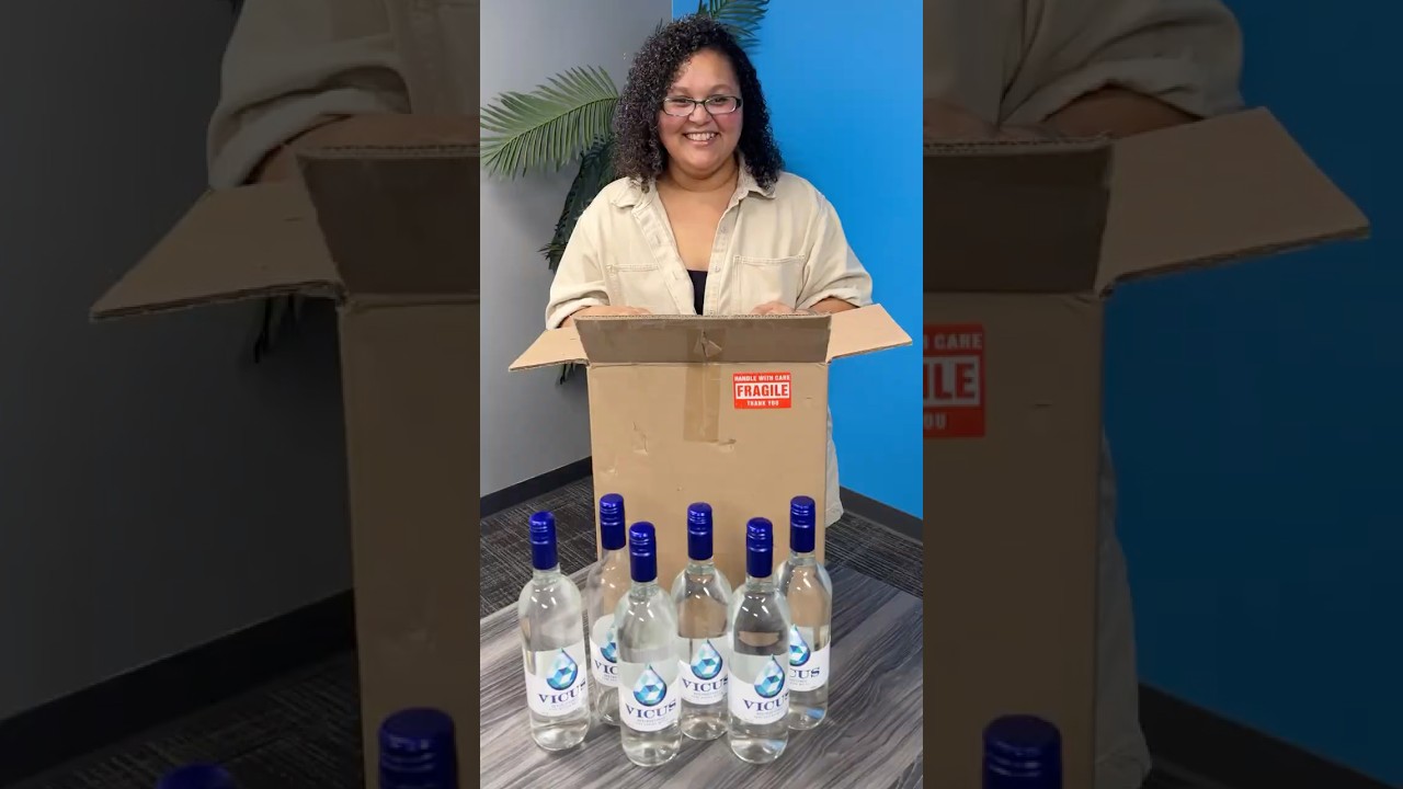 Unboxing @vicuswater2767  Restructured Spring Water #waterlady💧#unboxing #asmr #bottledwater