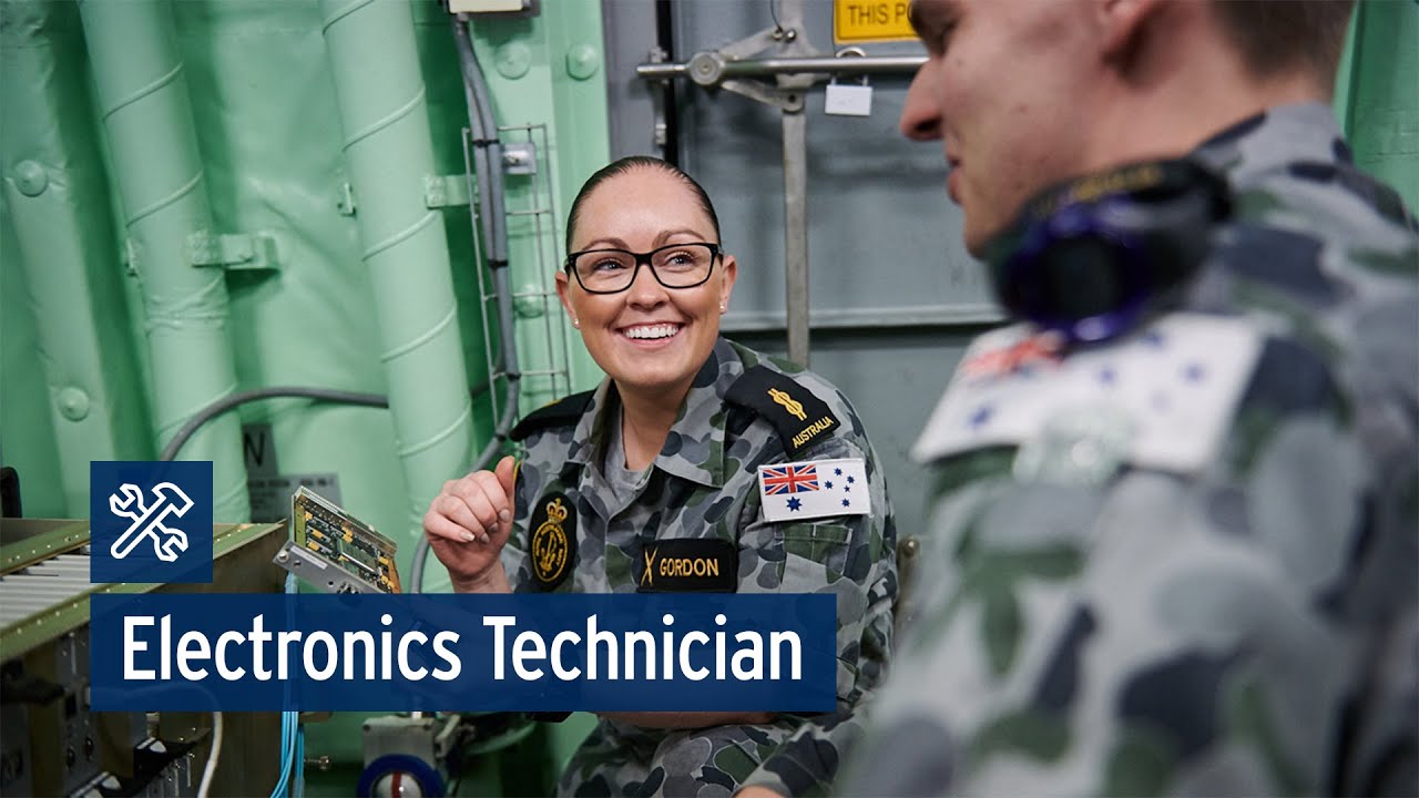 Navy Electronics Technician: Corrine