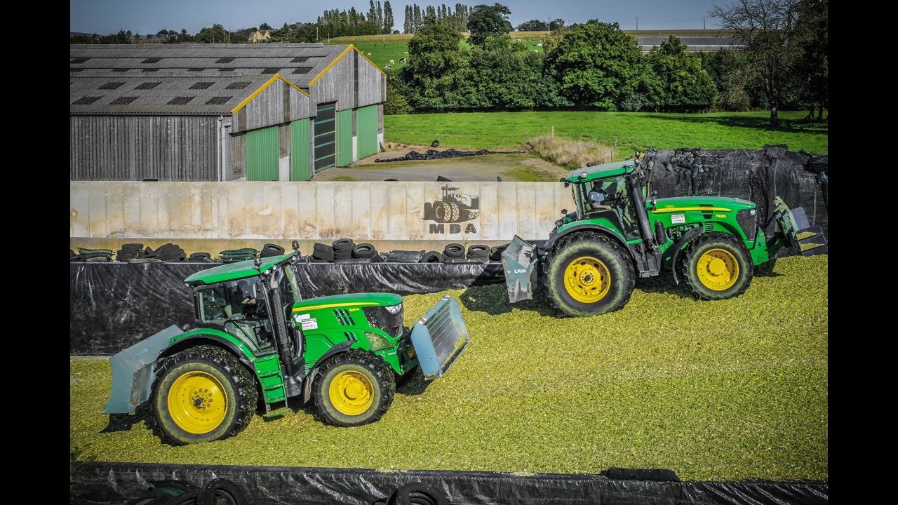 Chantier d'Ensilage par l'Entreprise Anfray! De la R&eacute;colte au Tassage