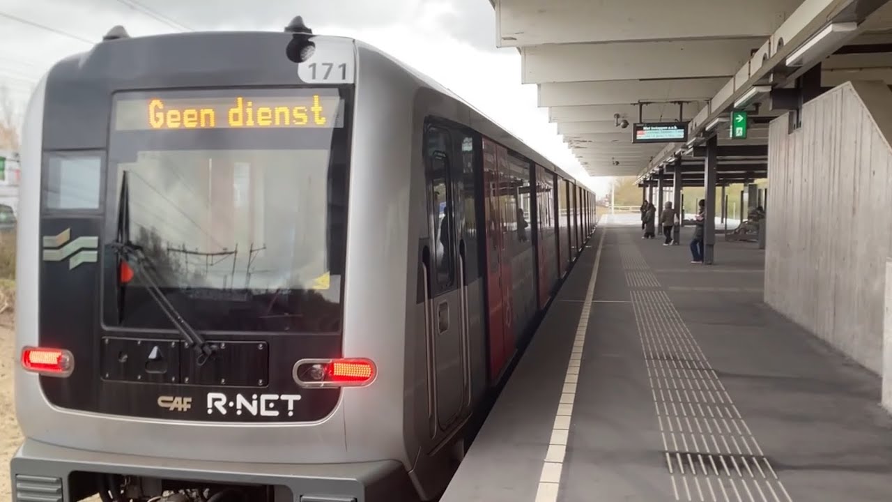 GVB R-net | M7: Rijdt zonder dienst langs Venserpolder op het linkerspoor! 