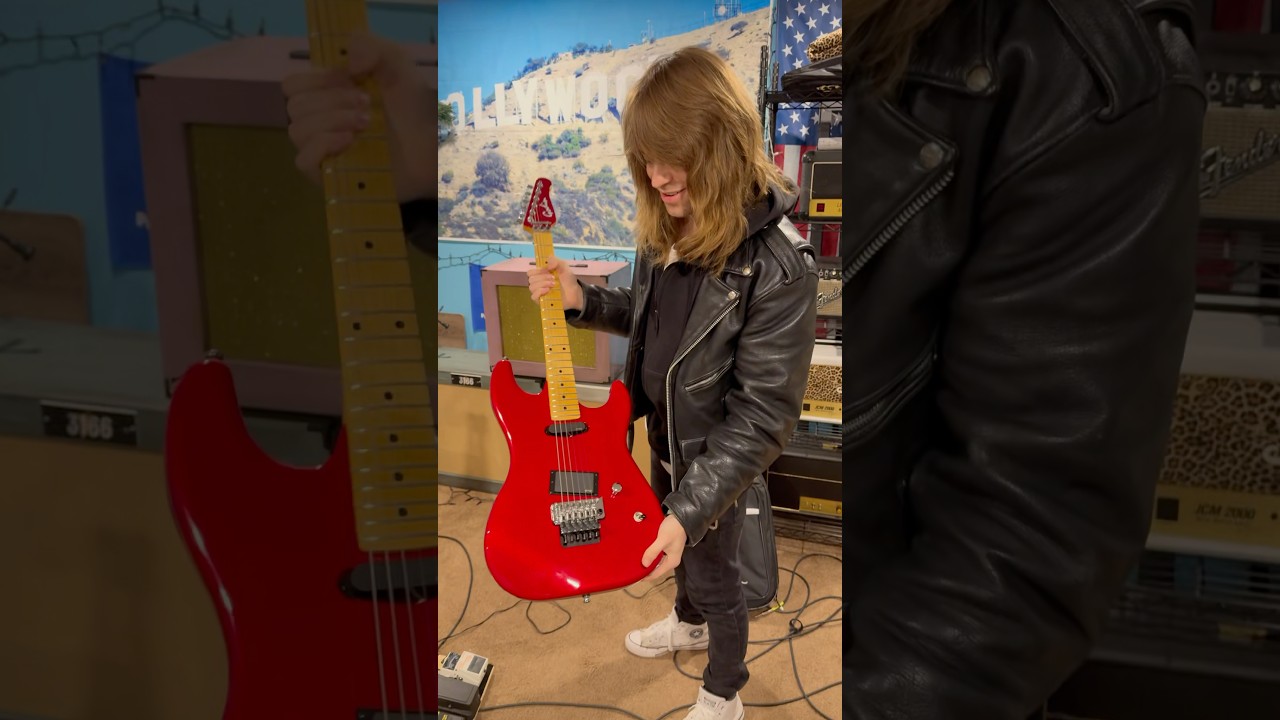 Unboxing the new Godin Redline 85! 