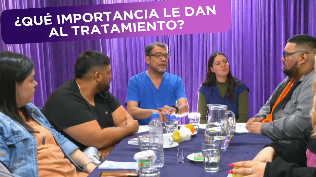 Adri&aacute;n y Abril Cormillot charlaron profundamente con el grupo por la importancia del tratamiento