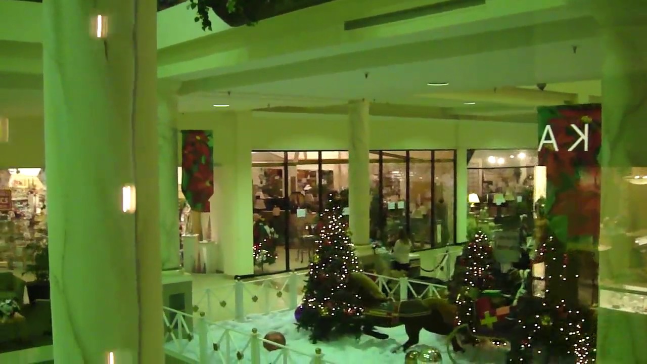 A Christmas Ride on the Glass elevator @ Tanglewood Mall Roanoke VA