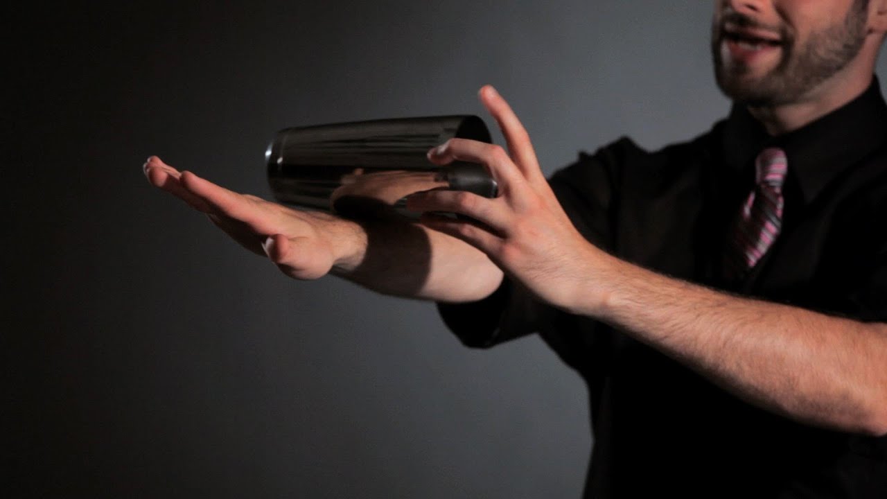 How to Do an Arm Roll with a Tin | Flair Bartending