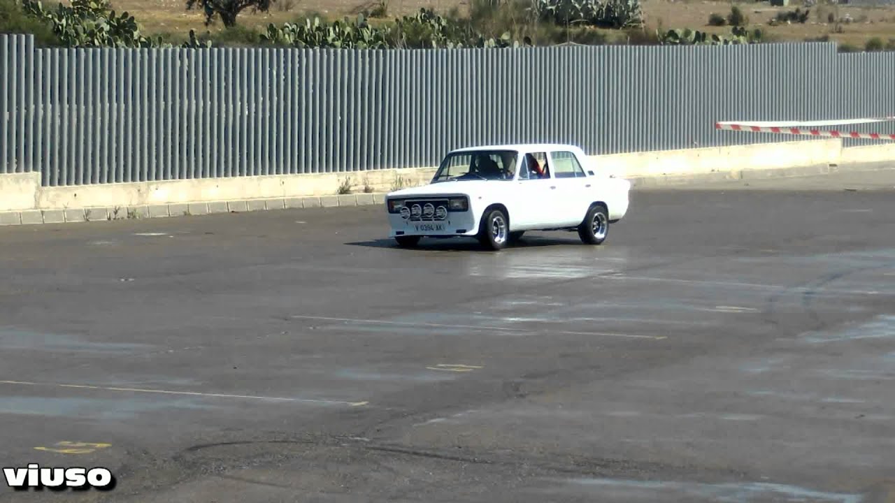 Concentracion de clasicos de coches Exhibicion de derrapes Campos de Nijar (2/2)