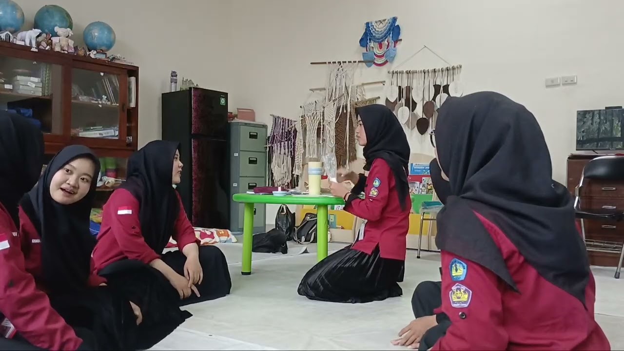 VIDEO PEERTEACHING_MENGENAL KEHIDUPAN DI KUTUB