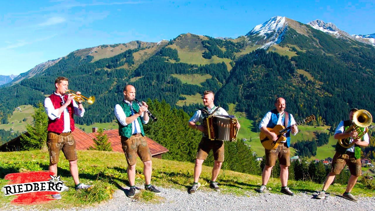 RIEDBERG - In der Gartenhütte