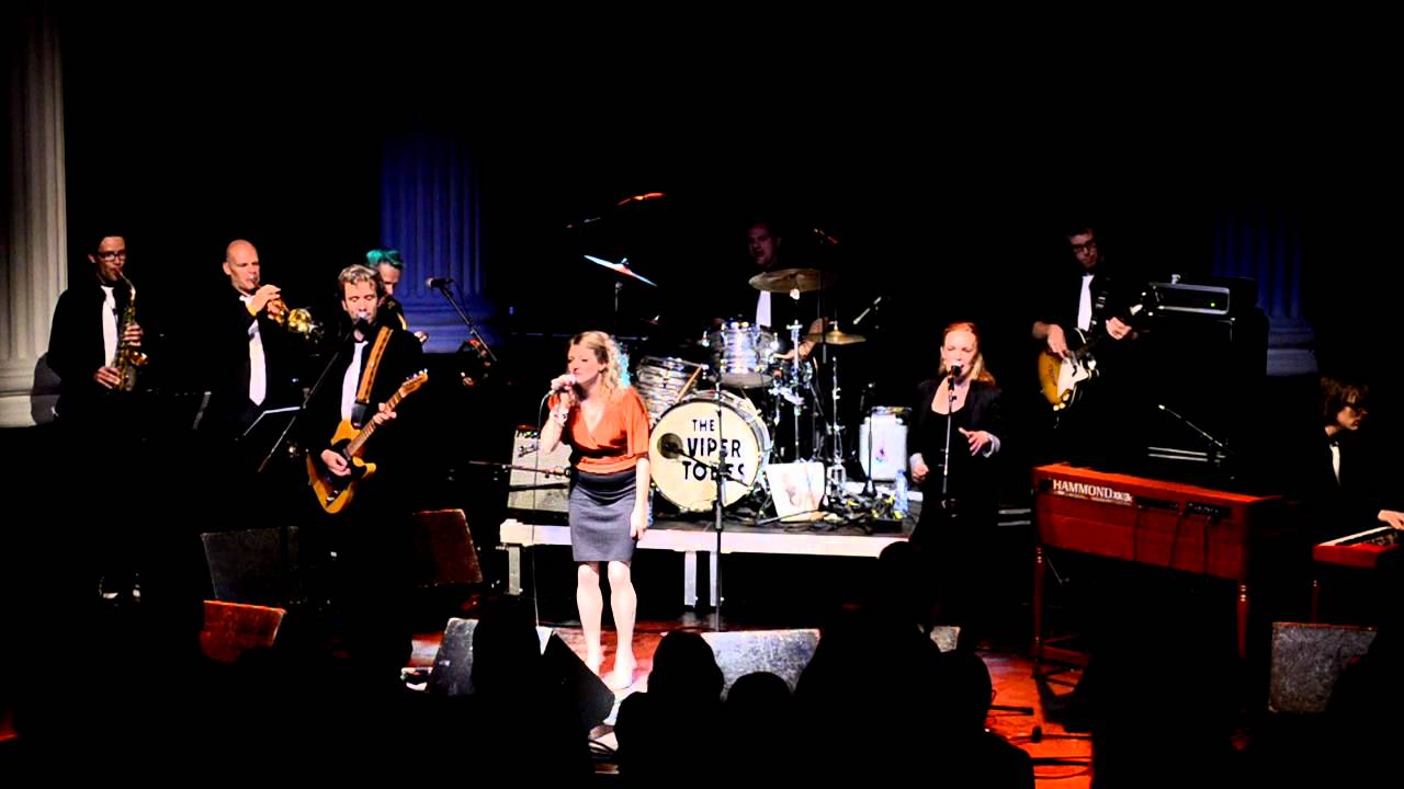 Sugar Fix - Laura Vane & The Vipertones - Live @ Bibelot 2011