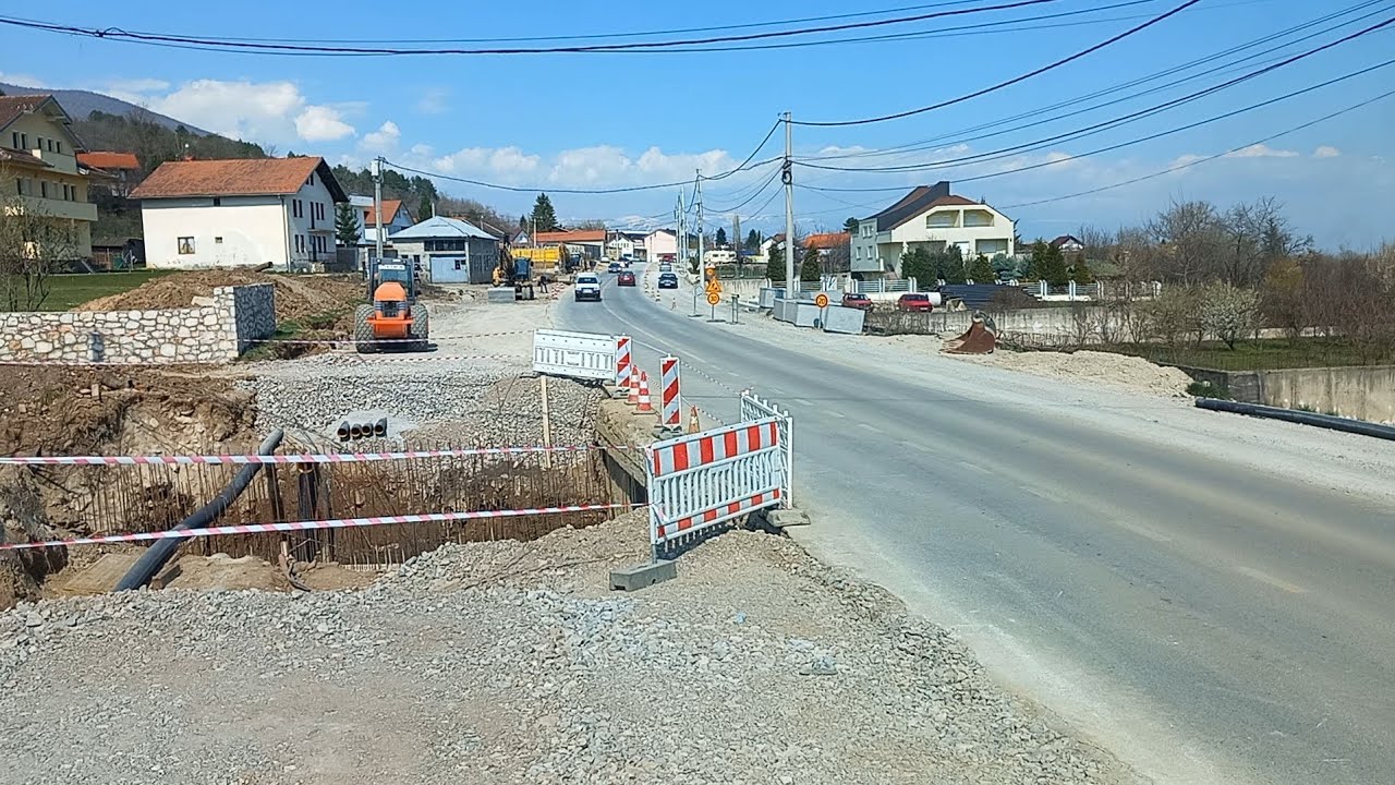 PEJE- DEÇAN. Vazhdon zgjerimi Isniq-Lebushe-Strellc.