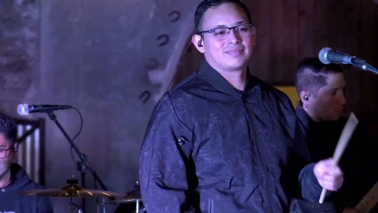 Toma esta flor - Tierra Negra Desde el ensayo Radio Kickapoo