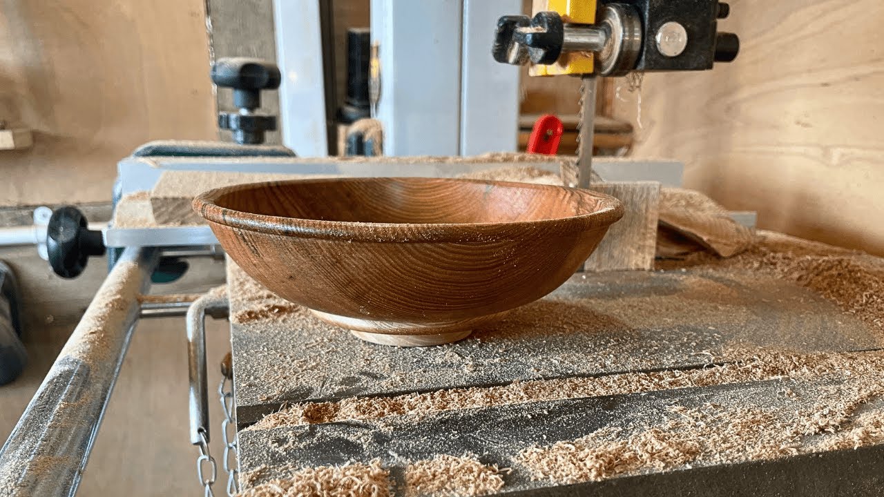 Daniel Stewart Turning An Elm Bowl In Real Time  - Woodturning