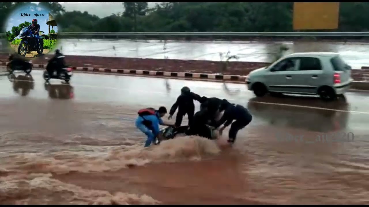 Bike accident in Heavy Rain | Drive safely | Avoid heavy rain | Wear helmet ||