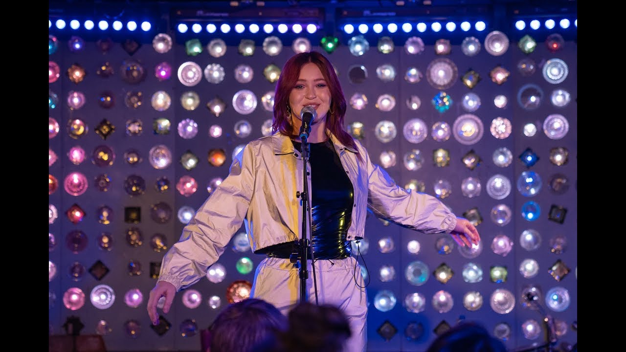 Happy Now - Elley Duh&eacute; (Zedd single) Live // Early Bird Music