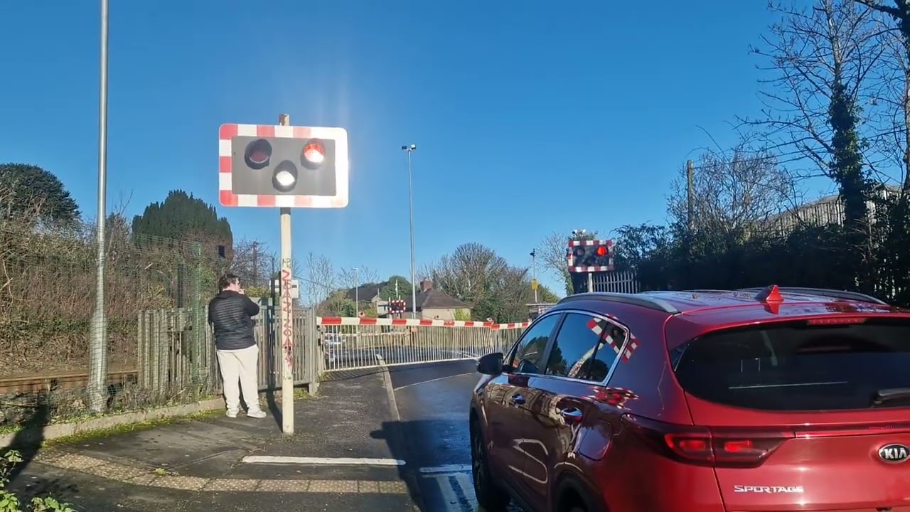 Dunmurry Glebe Road Level Crossing | County Antrim. 13/1/26