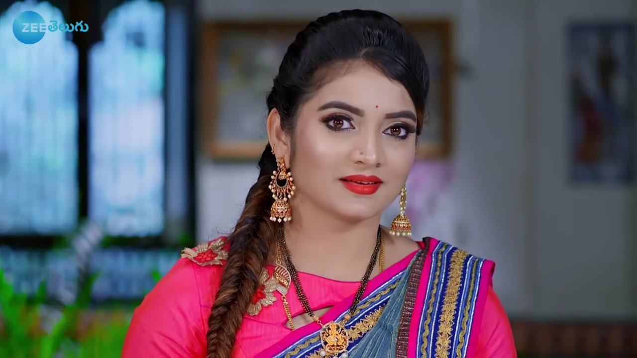 Inti Guttu - ఇంటి గుట్టు - Telugu Serial - EP - 330 - Meena Vasu, Nisha Gowda - Zee Telugu