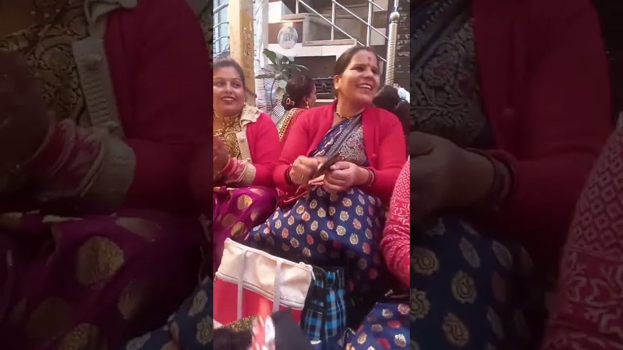 Last Tak Dekhen Mahila Sangeet Mein Uttrakhand Kirtan mandali Ne machai Dhum viral Hua video