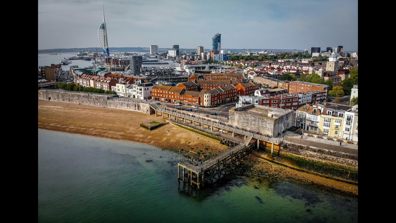 Old Portsmouth, Gunwharf and Garrison Church - in 4K