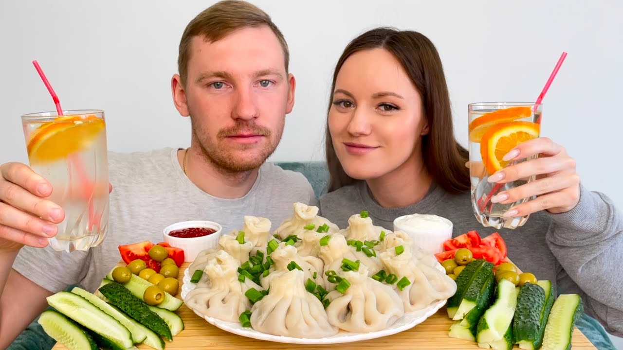 МУКБАНГ ХИНКАЛИ С ГОВЯДИНОЙ 12штук ответы на вопросы кинза оливки MUKBANG KHINKALI WITH BEEF 12stuk